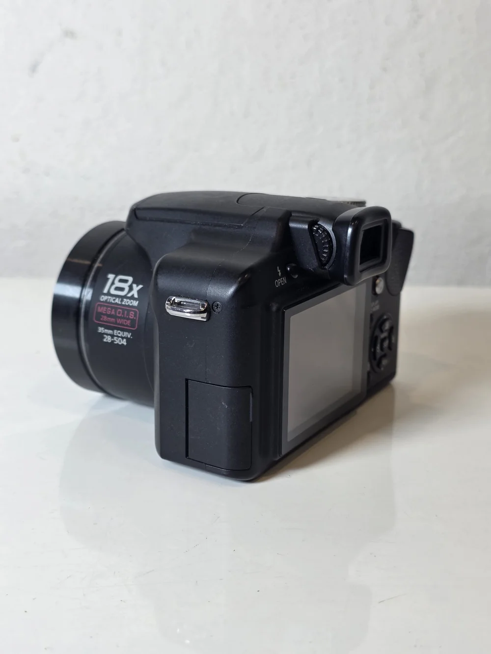 Panasonic Lumix DMC-FZ18 Compact Bridge Camera - Black